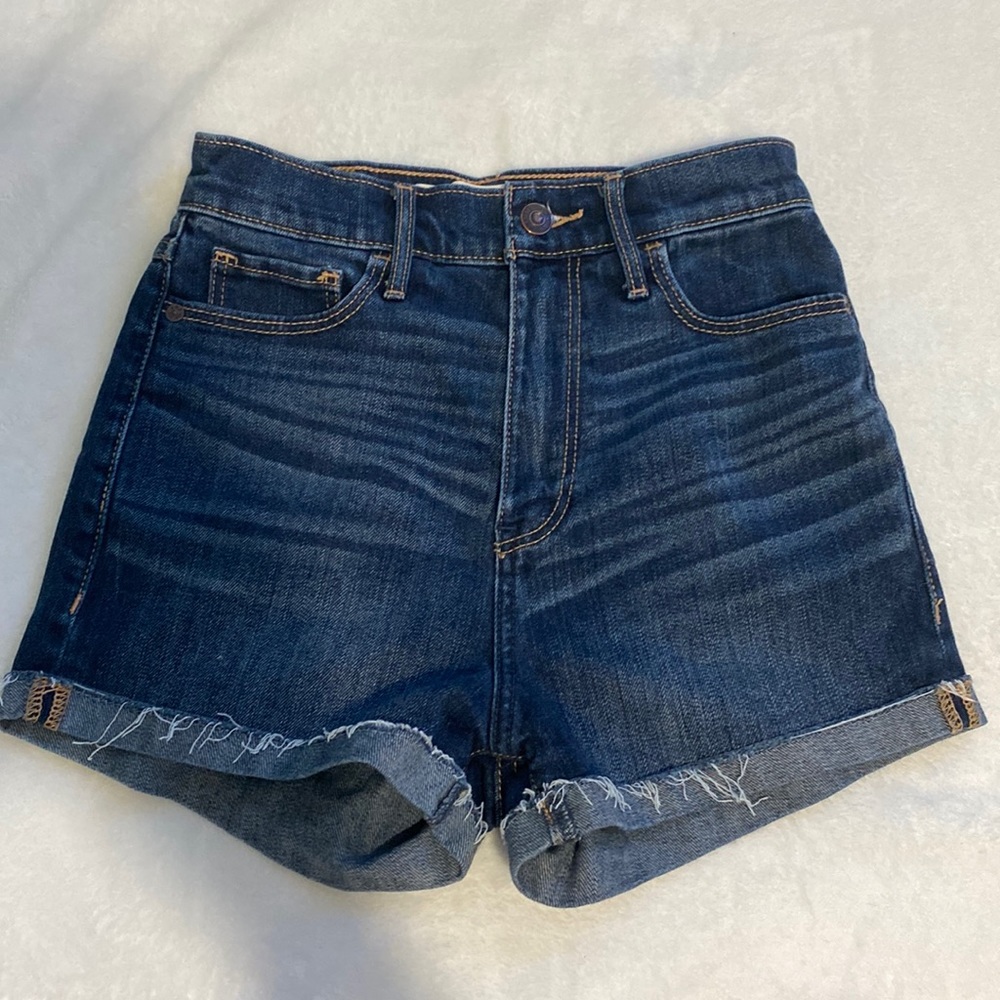 Ambercrobie & Fitch 00 w24 darkwash high rise jean shorts